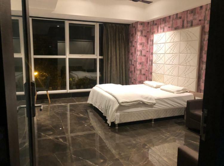 Virat Ambe Sports Club Hotel Ulhasnagar ภายนอก รูปภาพ