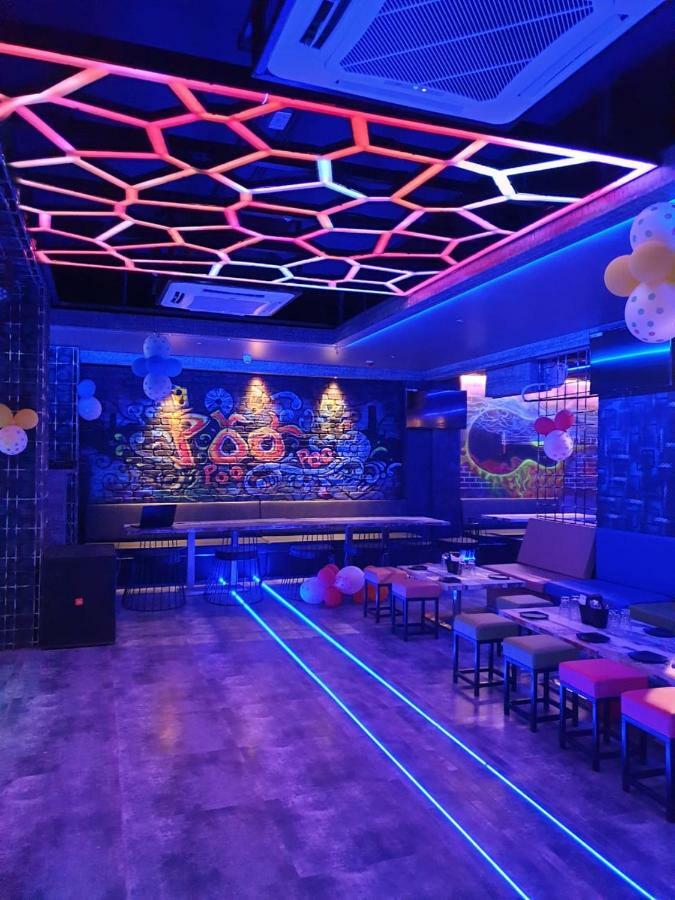 Virat Ambe Sports Club Hotel Ulhasnagar ภายนอก รูปภาพ