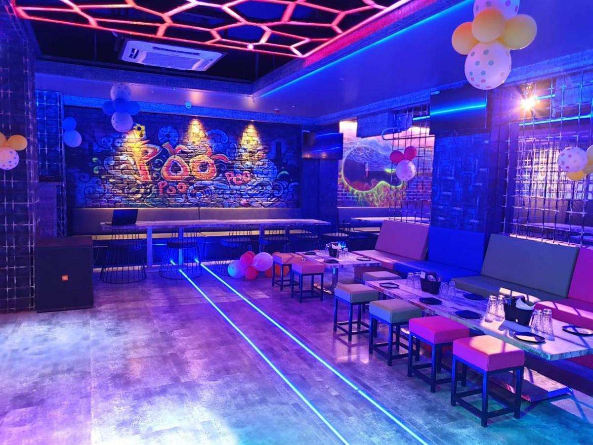 Virat Ambe Sports Club Hotel Ulhasnagar ภายนอก รูปภาพ